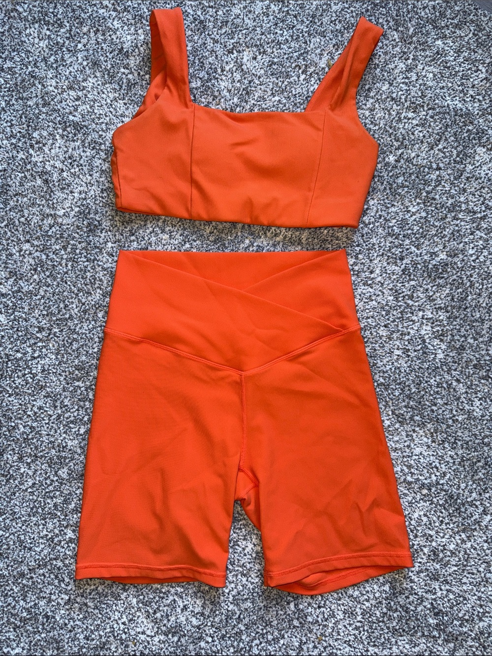 Wilo The Label Orange Ribbed Workout Set Size Medium